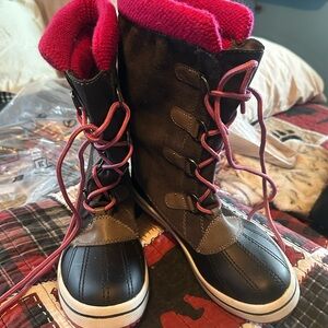 Size 7 Ladies leather winter boots
